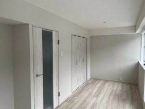 東京都新宿区にて行いましたマンション内装工事の施工事例をご紹介します。【東新株式会社】